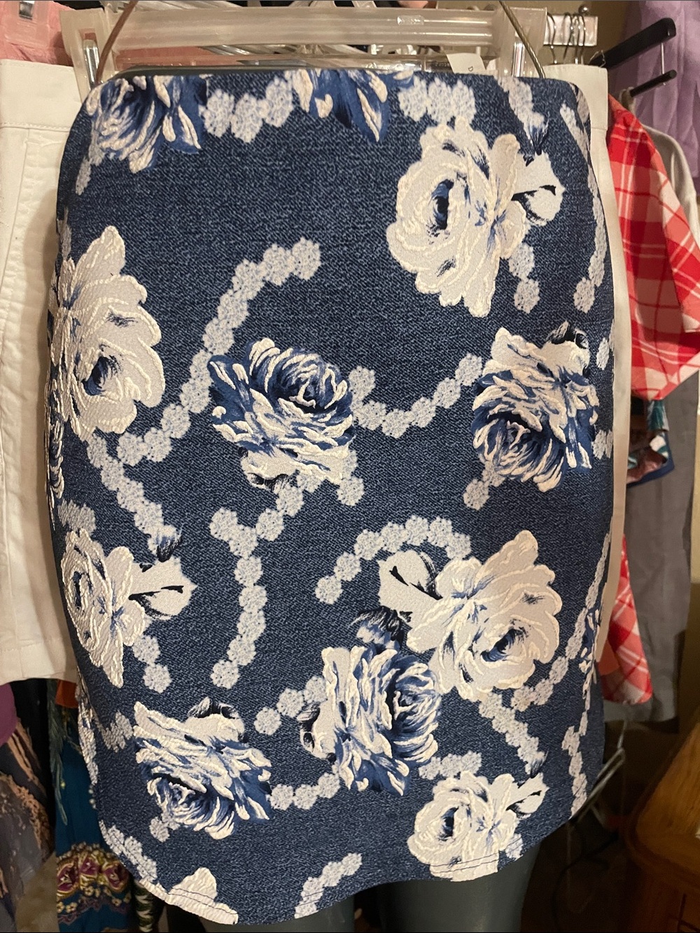 Fashion Magazine Blue and White Floral Jacquard Pencil Skirt
